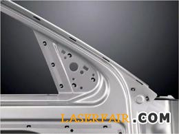 圖2、對門板的遠(yuǎn)程焊接顯示了具有線型焊跡和各種尺寸的&ldquo;C&rdquo;形或釘形焊接。