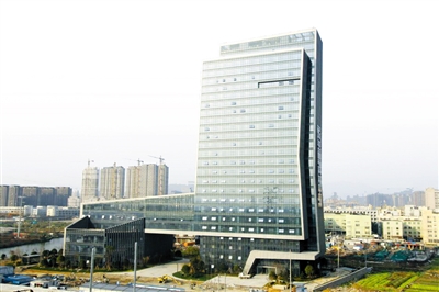 激光與光電研究院大樓通過竣工預驗收 激光與光電研究院大樓通過竣工預驗收