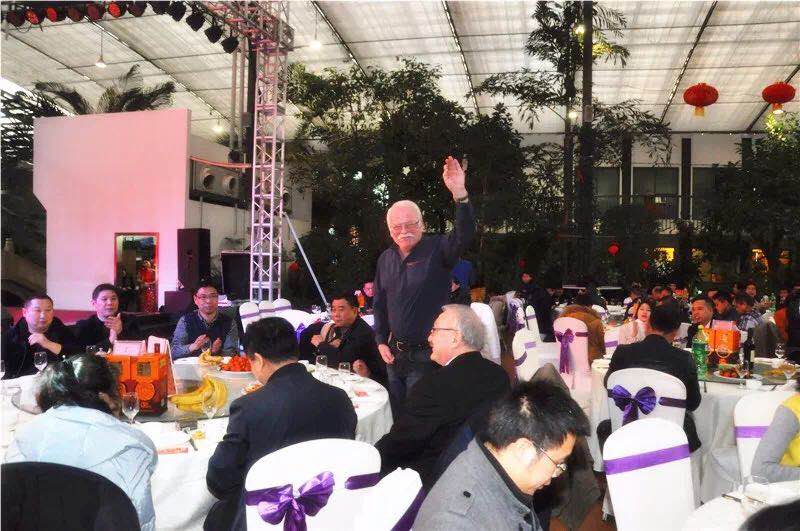 凝聚夢(mèng)想&bull;同心同行 &mdash; 華俄激光2018春節(jié)聯(lián)歡晚會(huì)圓滿結(jié)束