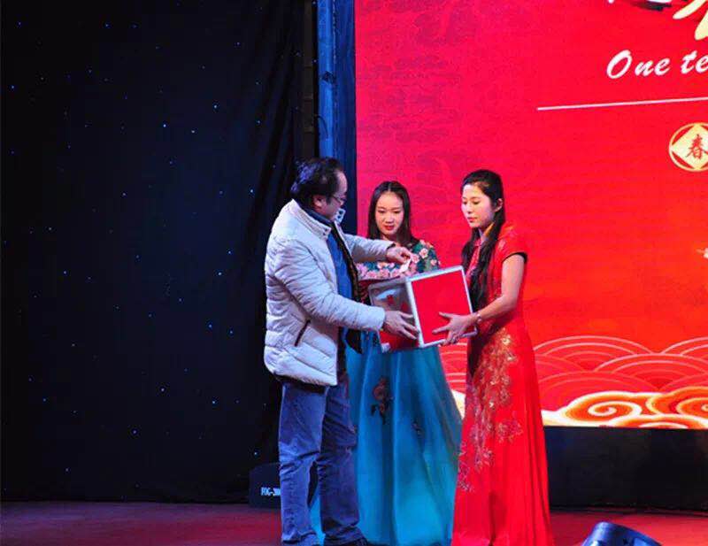 凝聚夢(mèng)想&bull;同心同行 &mdash; 華俄激光2018春節(jié)聯(lián)歡晚會(huì)圓滿結(jié)束