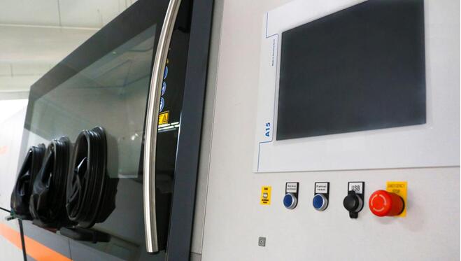 亞洲首臺、國際成形尺寸最大金屬3D打印設(shè)備落戶鑫精合