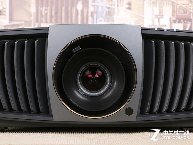 激光VS高亮LED 未來誰將成為市場主宰？ 