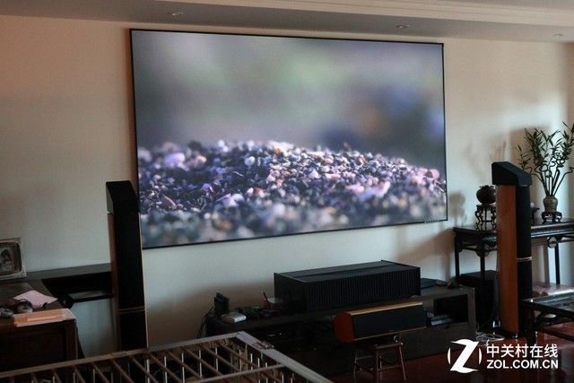 超短焦大屏 百吋激光家庭影院直擊 超短焦大屏 百吋激光家庭影院直擊