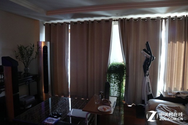 超短焦大屏 百吋激光家庭影院直擊 超短焦大屏 百吋激光家庭影院直擊