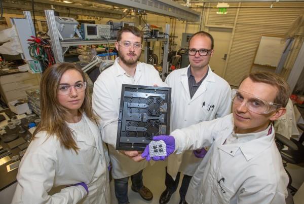 研究人員將舊式邏輯門與3D打印相結(jié)合，創(chuàng)造出“有感知”的材料