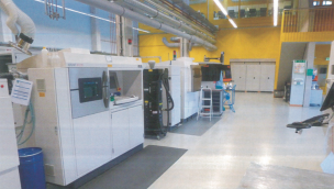 圖 1：IAPT 霍倫霍夫研究所生產(chǎn)車(chē)間一瞥：多年來(lái)，這里一直在推動(dòng)工業(yè)化增材制造技術(shù)的發(fā)展。