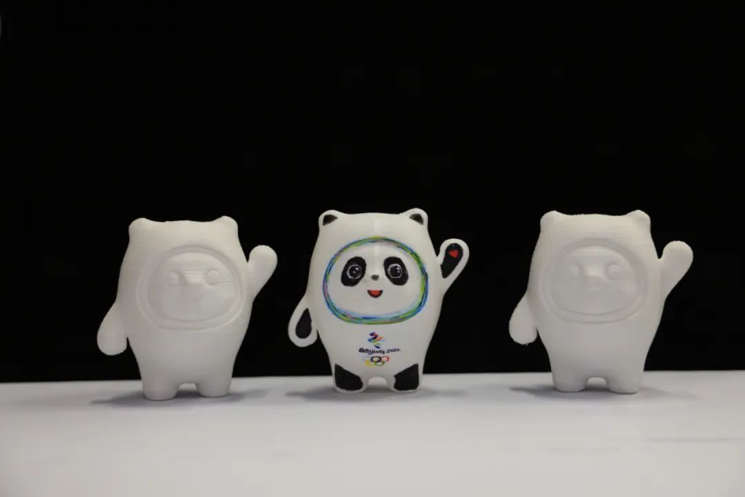 ▲&nbsp;FDM熔融沉積成型技術(shù)“冰墩墩”