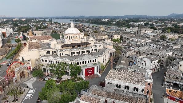 光峰科技激光投影點(diǎn)亮嶺南騎樓 光影藝術(shù)喚醒僑鄉(xiāng)文化記憶