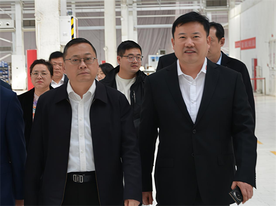 邦德激光全球總部迎調(diào)研，展示激光切割機(jī)智造實(shí)力