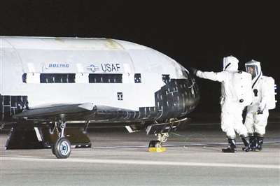 美：中國(guó)專家認(rèn)為未來(lái)不能靠航母 而是激光武器圖