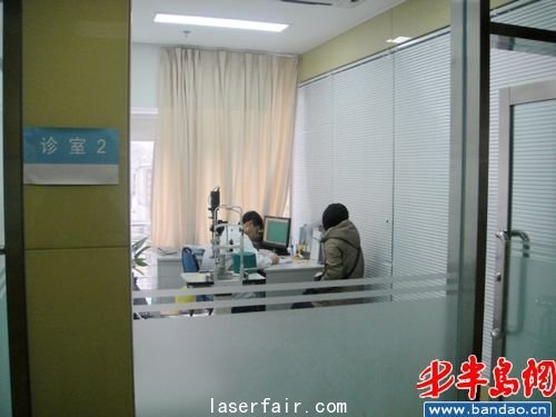 眼科第一院士回應(yīng)激光矯視危險(xiǎn)說(shuō)稱是個(gè)&ldquo;笑話&rdquo;