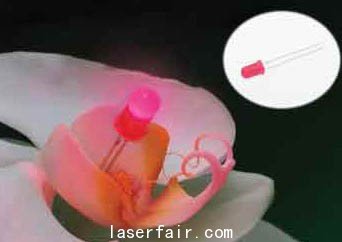    圖說：環(huán)氧樹脂耐熱性比較差，在LED芯片本身的壽命到達前，環(huán)氧樹脂就已出現(xiàn)變色。