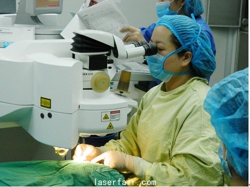 (圖據(jù)成都愛爾眼科醫(yī)院&mdash;近視手術實景)