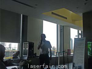 未來&middot;已來 光峰光電全球首推高清激光背投機芯