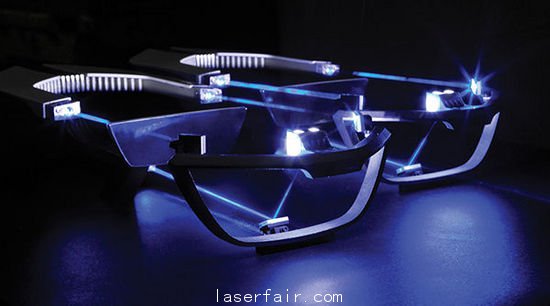 奧迪、寶馬亮劍激光，誰(shuí)是一燈大師？