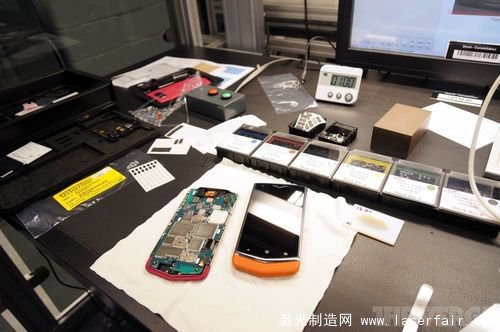 一探Vertu總部究竟：最奢侈的手機(jī)是怎么造出來的？