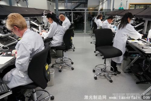 一探Vertu總部究竟：最奢侈的手機(jī)是怎么造出來的？