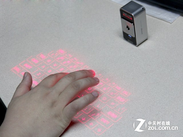 科技照亮生活 虛擬激光鍵盤的前世今生 別用太平洋的圖，，換成ZOL的吧 